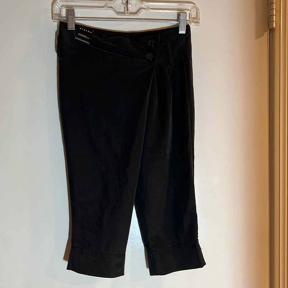 Sisley girls Capri pants. NWT